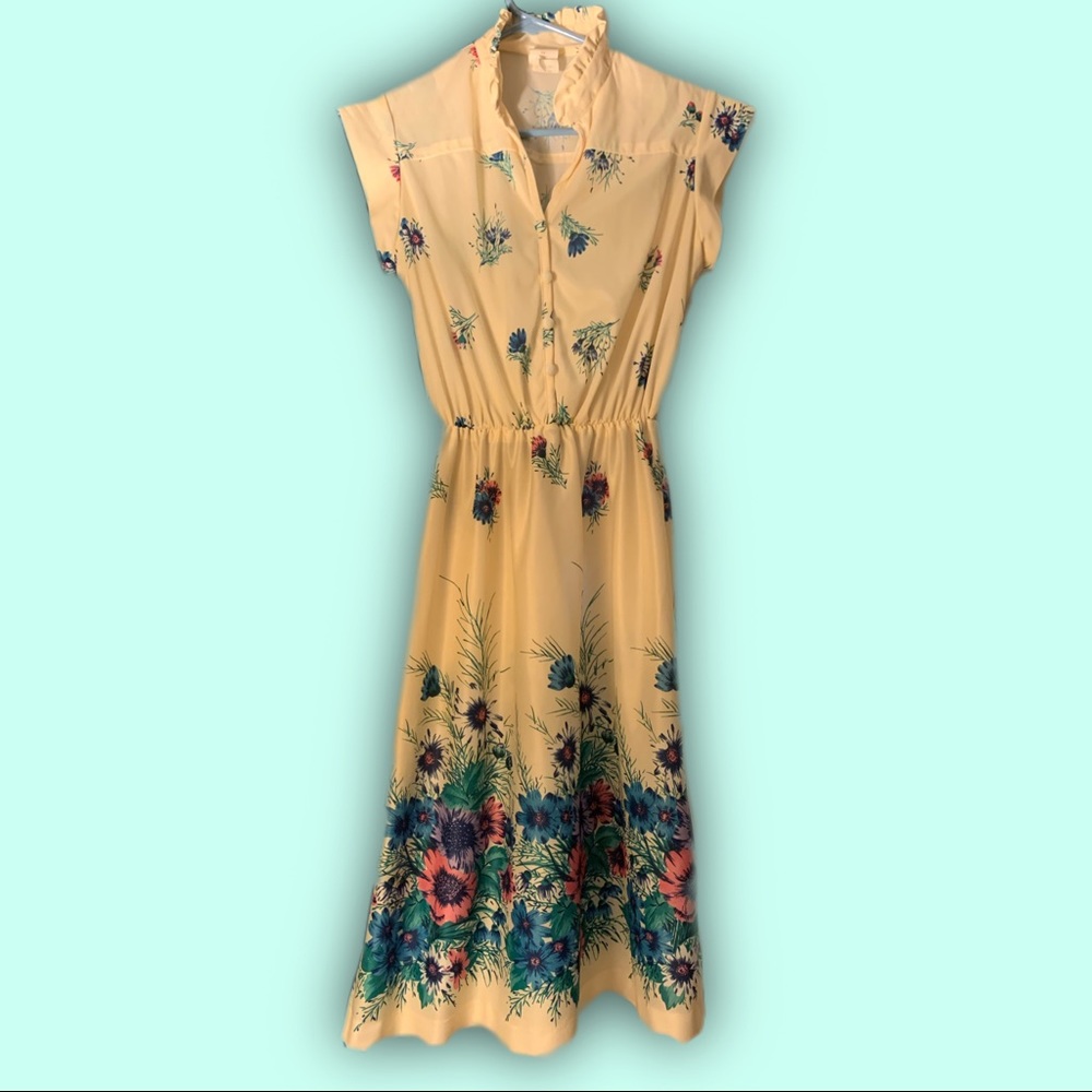 ✾ Cream floral vintage dress